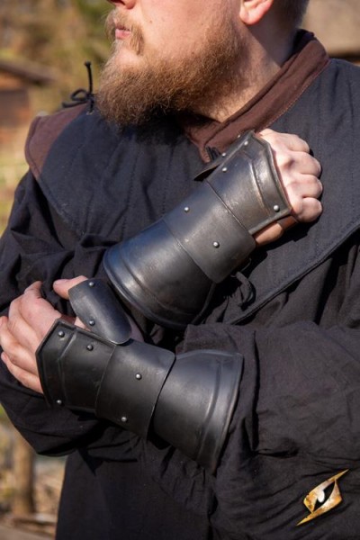 Scouts Gauntlets